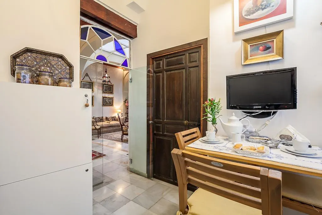CASA SEÑORIAL SEVILLA CENTRO,Mármoles 0*,  España
